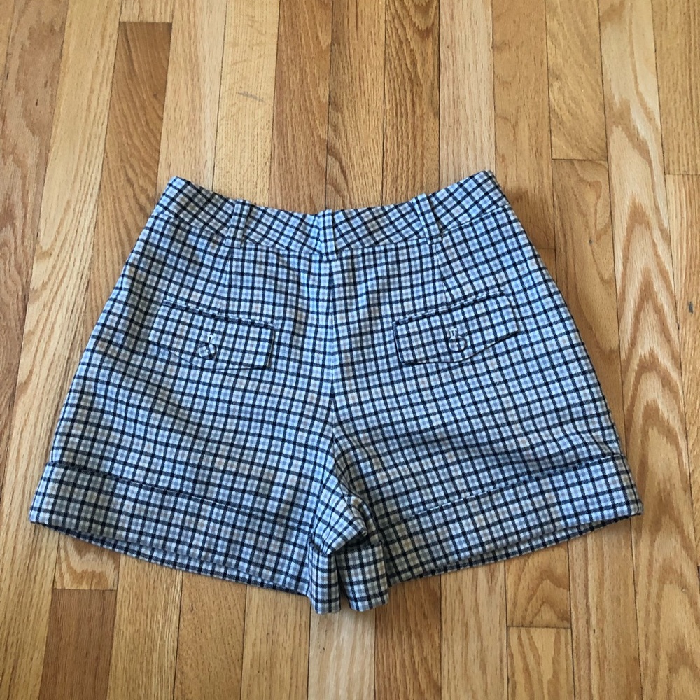Club Monaco- Sz 0- Wool Shorts